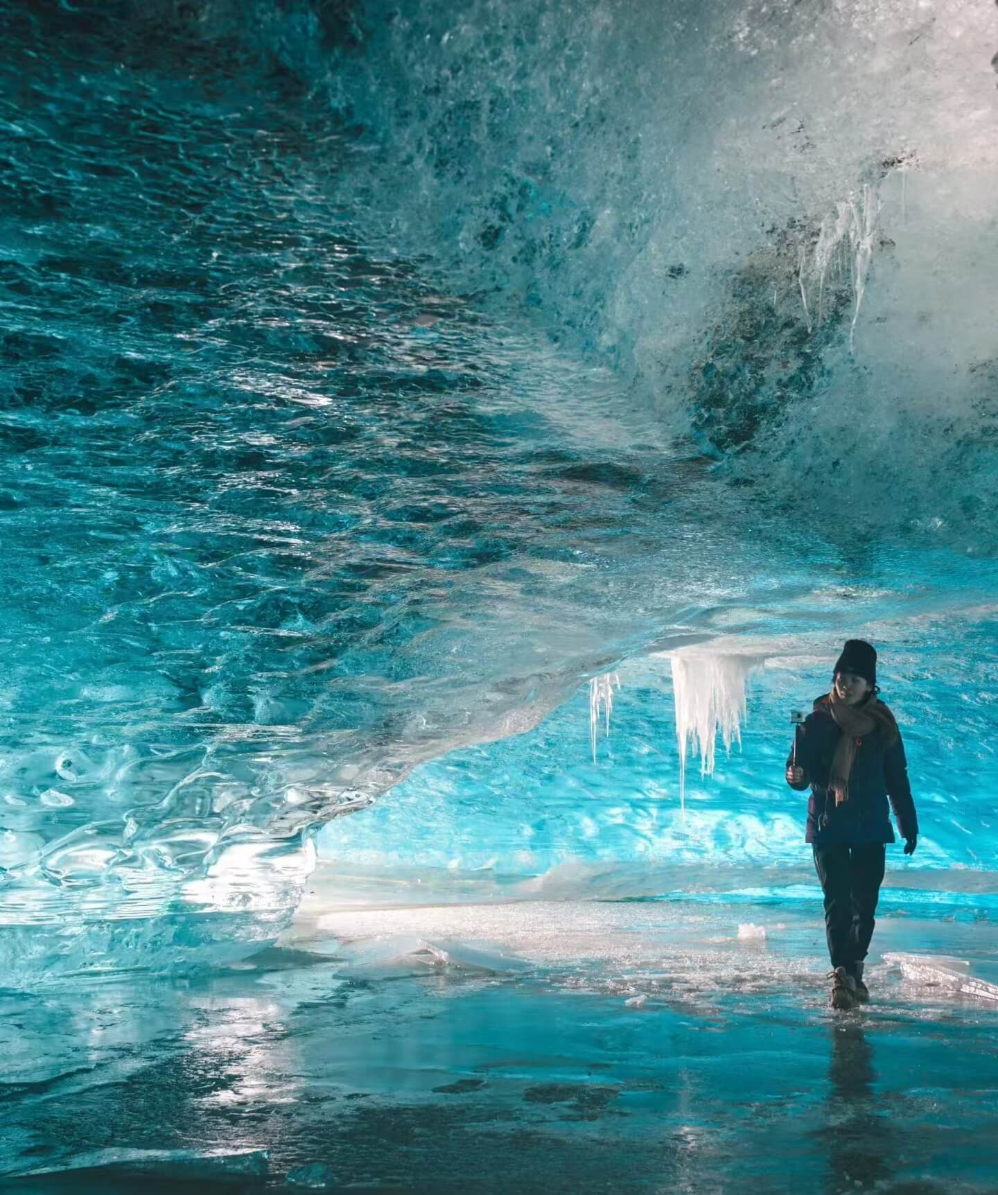 It’s Time to Meet the Amazing Blue Ice in Tibet!