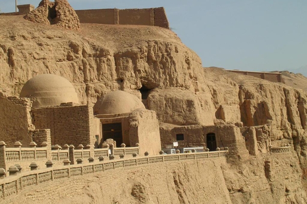 10-Day/13-Day Classic Silk Road Tour: Urumqi+Mogao Caves+Zhangye+Qinghai Lake+Tianchi Lake