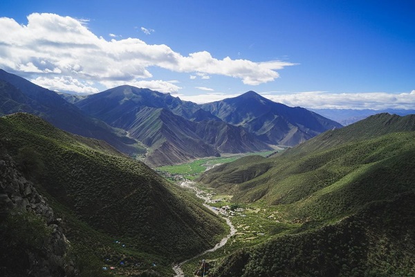 Yarlung Valley